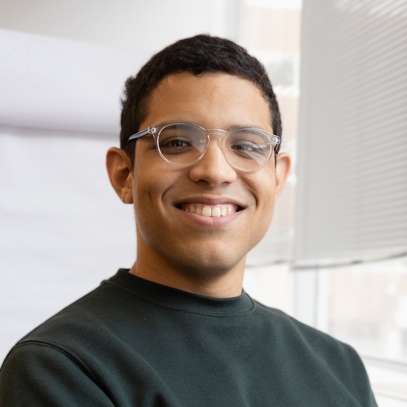 Headshot of Guillermo Peralta Sosa