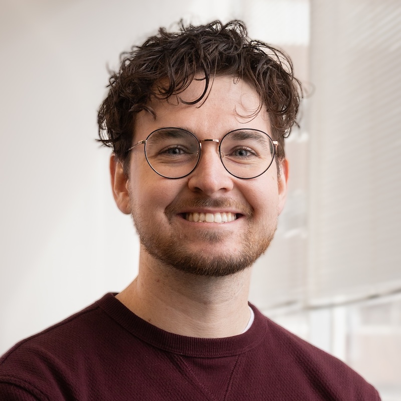 Headshot of Casey Easton