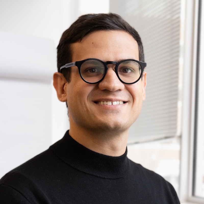 Headshot of Thiago Piovan