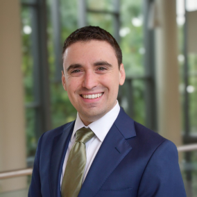 Headshot of Ian Sapollnik